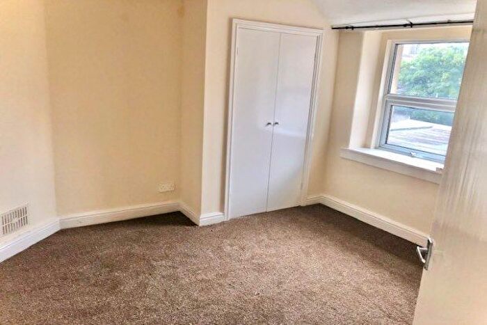 2 Bedroom Flat To Rent In Bay View Road, Colwyn Bay, LL29