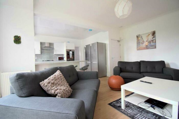 6 Bedroom Terraced House To Rent In Rosebery Crescent, Newcastle Upon Tyne, NE2