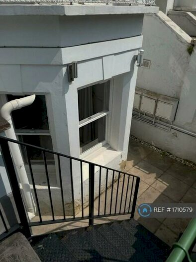 2 Bedroom Flat To Rent In Dagmar Road, London, SE5