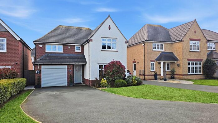 4 Bedroom Detached House For Sale In Moorgate Drive, Astley, M29