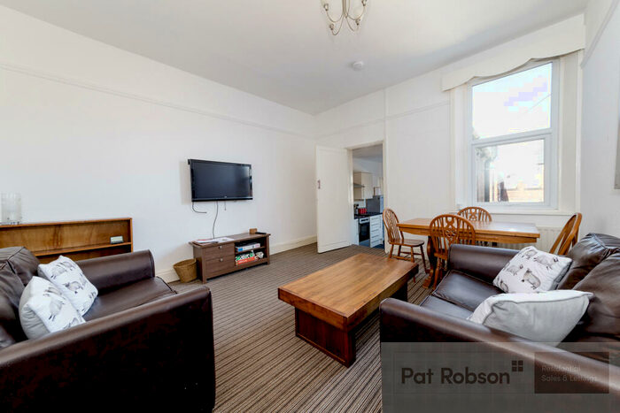 3 Bedroom Apartment To Rent In Glenthorn Road, Jesmond, Newcastle Upon Tyne, Tyne And Wear, NE2