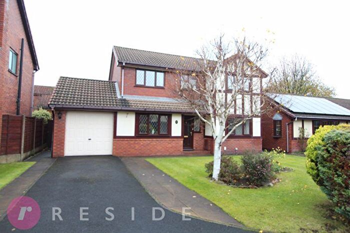 4 Bedroom Detached House For Sale In Forest View, Shawclough, Rochdale, OL12