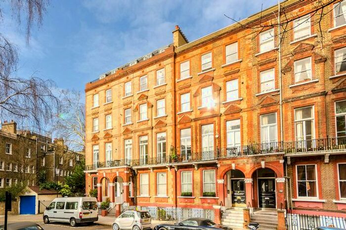 2 Bedroom Flat To Rent In Nevern Square, Earls Court, London, SW5