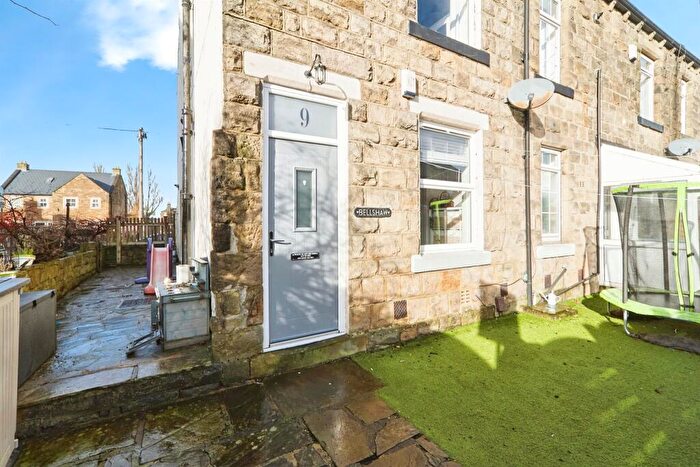 3 Bedroom End Of Terrace House For Sale In Park Street, Yeadon, Leeds, LS19