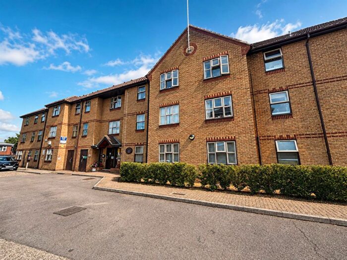 1 Bedroom Flat For Sale In Springfield Road, Chelmsford, CM2