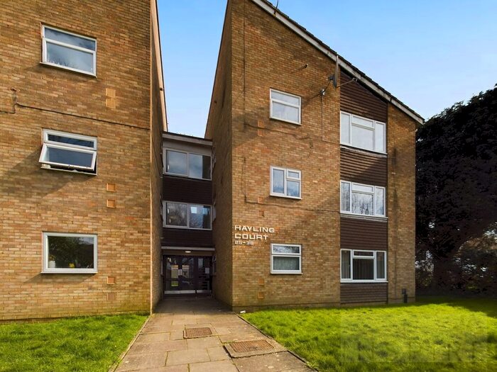 2 Bedroom Flat To Rent In Hayling Court, Crawley, RH11