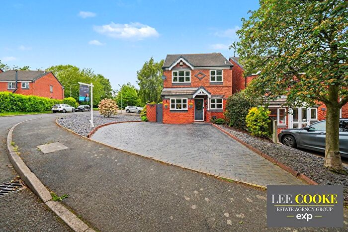 3 Bedroom Detached House For Sale In Bluebell Crescent, Sanderson Park, Wednesfield, Wolverhampton, WV11