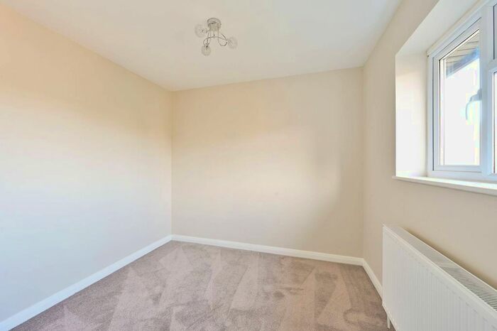 3 Bedroom Terraced House To Rent In Gap Road, Wimbledon, London, SW19