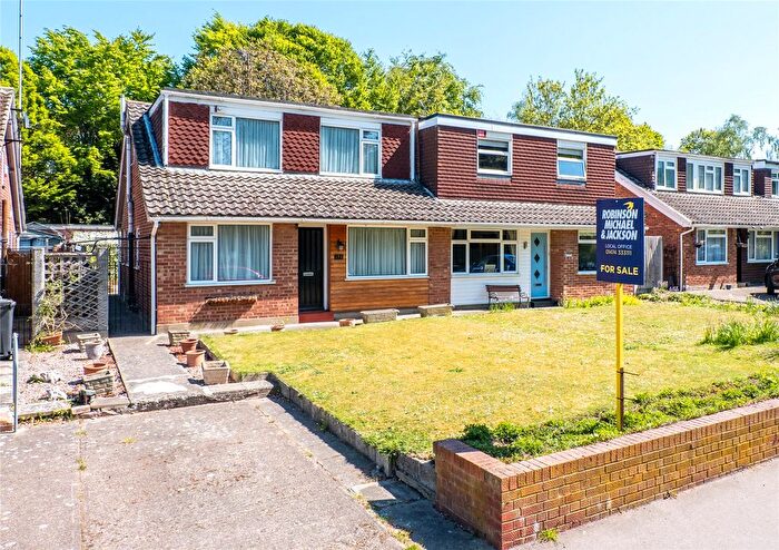 3 Bedroom Semi-Detached House For Sale In Downs Road, Istead Rise, Kent, DA13