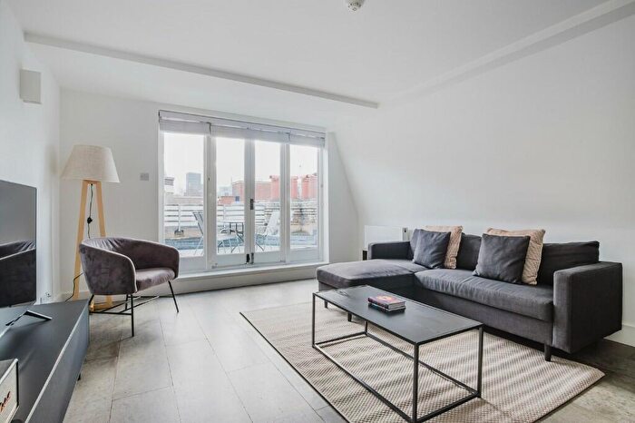3 Bedroom Apartment To Rent In Berry Street, London, EC1V