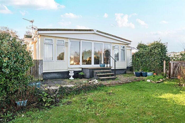 3 Bedroom House For Sale In Hoburne Park, Swanage, BH19