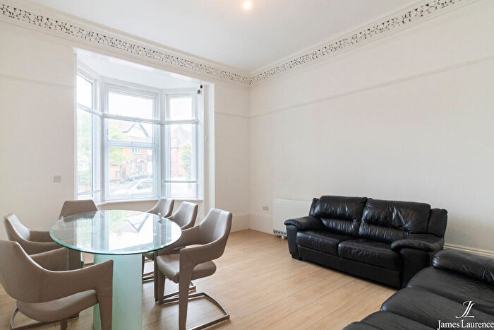 3 Bedroom Apartment For Sale In Handsworth Wood Road, Birmingham, B20
