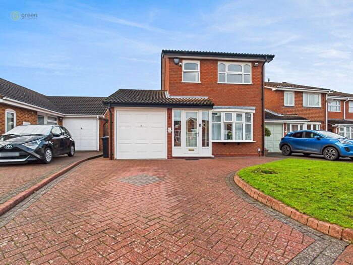 3 Bedroom Detached House For Sale In Whittleford Grove, Castle Bromwich, B36