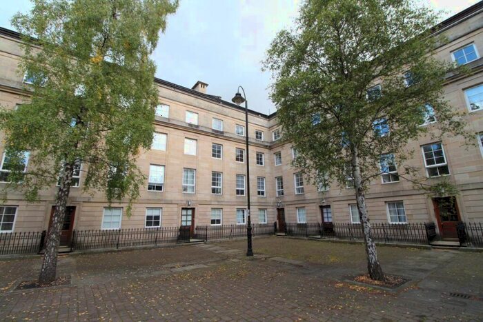 2 Bedroom Flat To Rent In St Andrew`s Square, Glasgow, G1