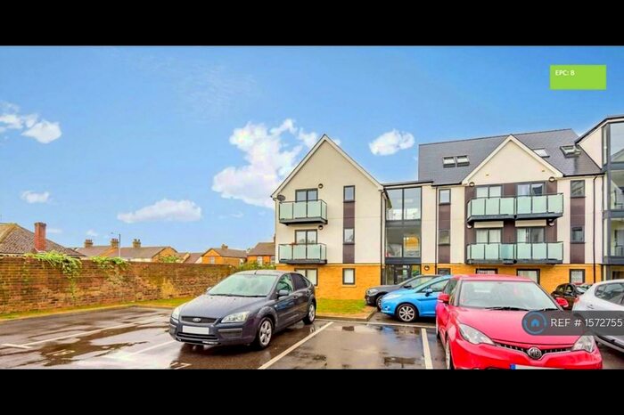 2 Bedroom Flat To Rent In Clarity Mews, Sittingbourne, ME10