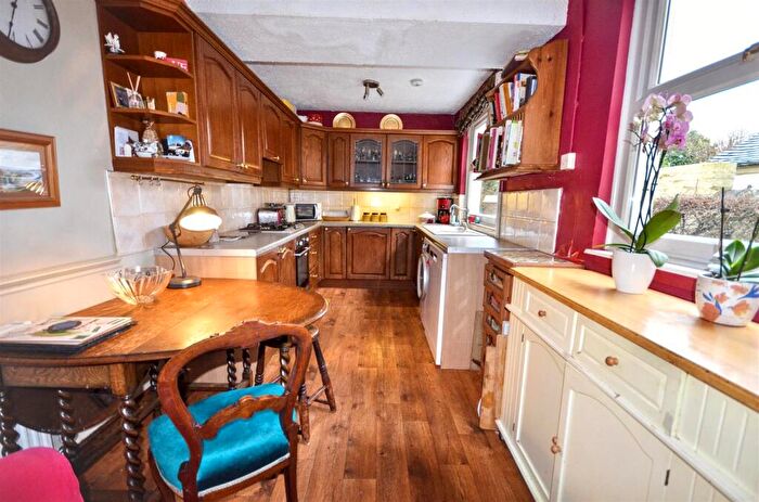 3 Bedroom Terraced House For Sale In Newcastle Road, Stone, ST15 - Photo 6