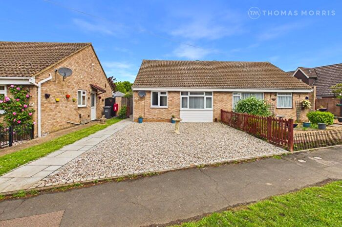 2 Bedroom Bungalow For Sale In Beeson Close, Little Paxton, St. Neots, Cambridgeshire, PE19