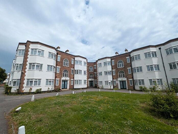 2 Bedroom Flat To Rent In Church Lane, London, NW9