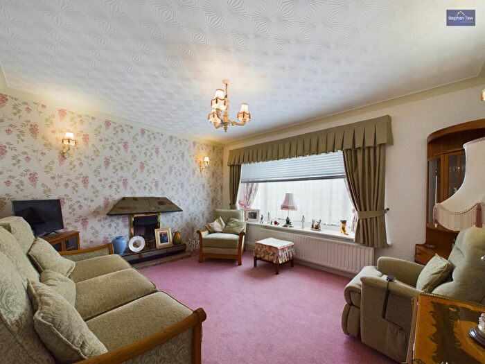 2 Bedroom Detached Bungalow For Sale In Grange Gardens, Poulton-Le-Fylde, FY6