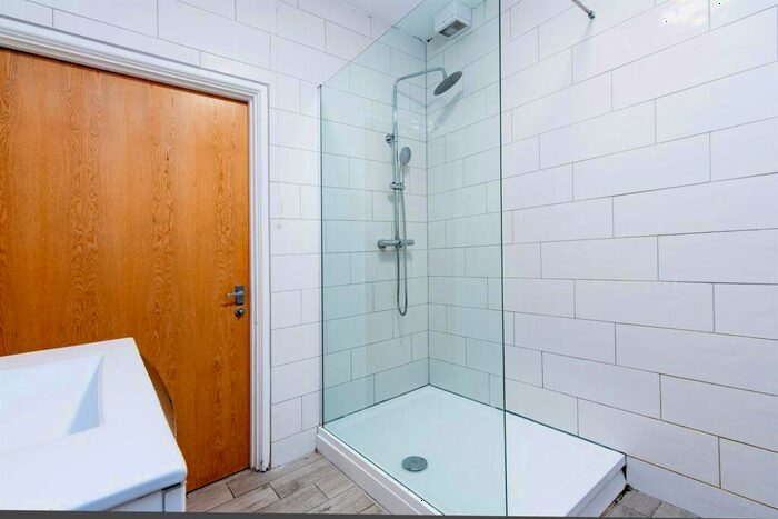 1 Bedroom Apartment To Rent In Room, Varsity Lace Market, NG1