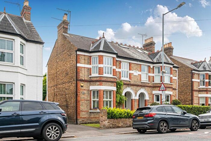 2 Bedroom Apartment For Sale In Clarence Road, Windsor, SL4