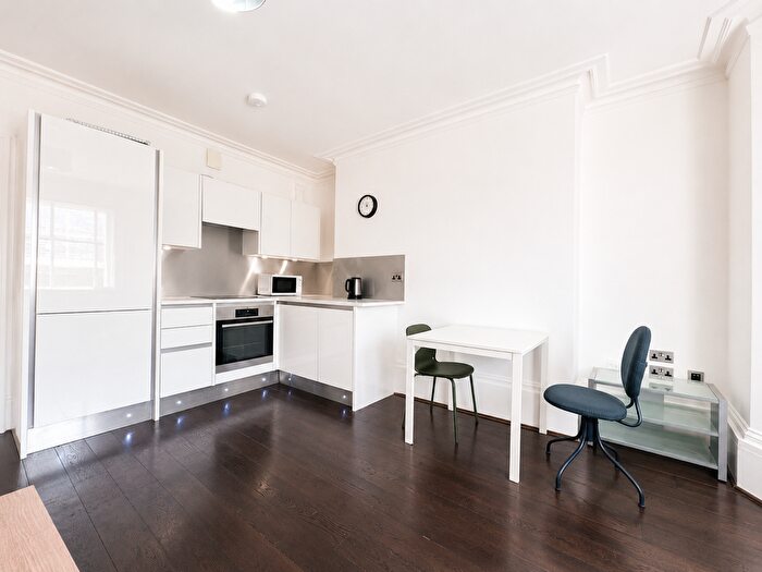 2 Bedroom Flat To Rent In Kings Road, Reading, RG1