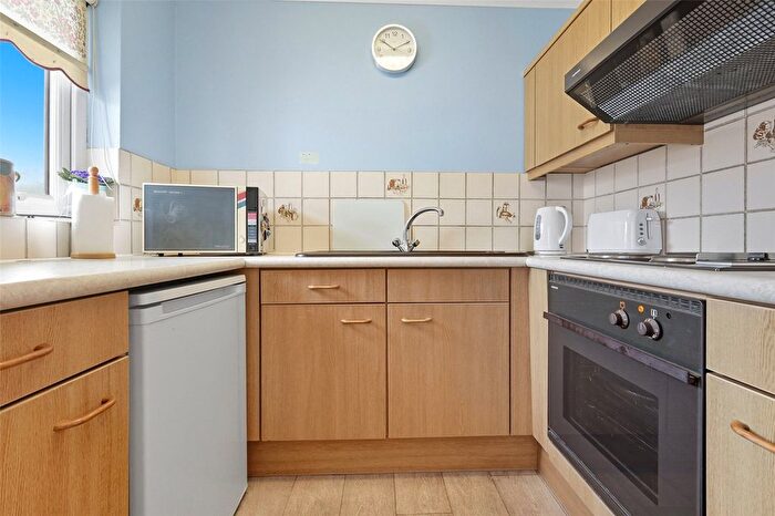 1 Bedroom Flat For Sale In High Street, Great Wakering, Southend-On-Sea, Essex, SS3