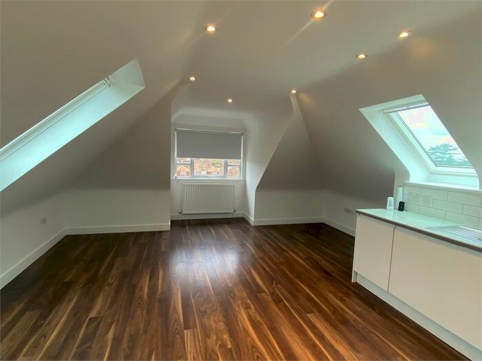 1 Bedroom Flat To Rent In Dencliffe, Church Road, Ashford, Surrey TW15