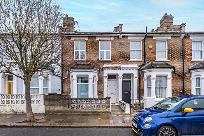 1 Bedroom Flat For Sale In Letchford Gardens, London, NW10