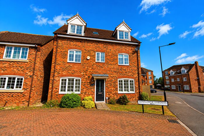 5 Bedroom Detached House For Sale In Sunflower Gardens, Bessacarr, Doncaster, DN4