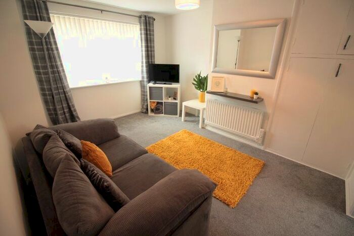 2 Bedroom Flat To Rent In Meadowbrook Avenue, Pontnewydd, Cwmbran NP44