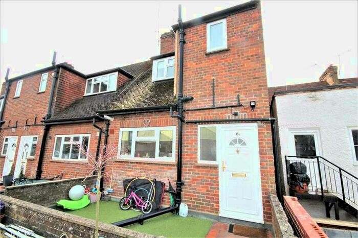 2 Bedroom Maisonette Flat To Rent In The Broadway, Chalfont St Peter, Buckinghamshire, SL9