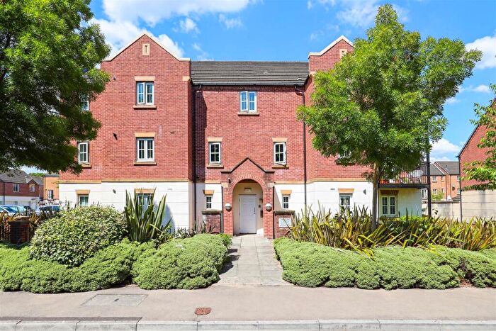 2 Bedroom Flat For Sale In Threipland Drive, Heath, Cardiff, CF14