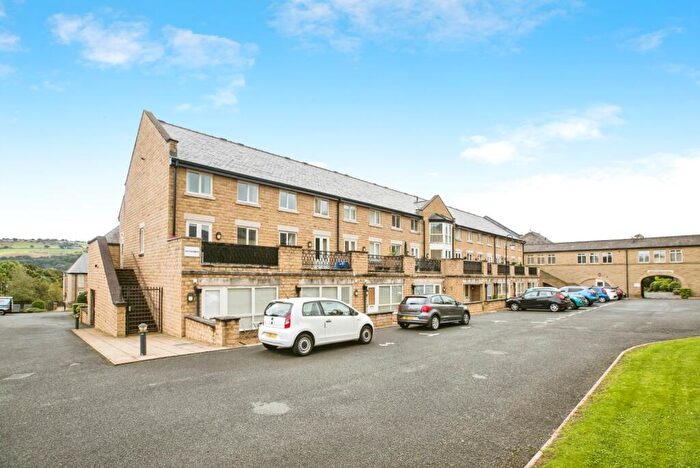 2 Bedroom Apartment For Sale In Charlotte Close, Halifax, West Yorkshire, HX1