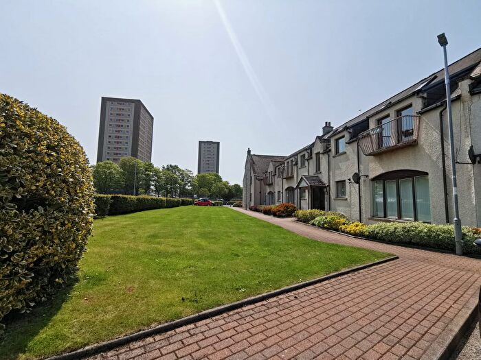 3 Bedroom Flat To Rent In Lord Hays Grove, Aberdeen, AB24