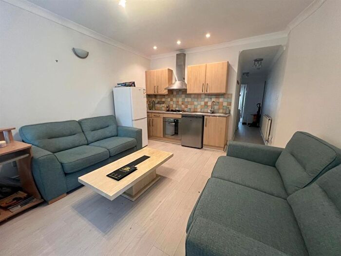 2 Bedroom Property To Rent In Faber Gardens, London, NW4