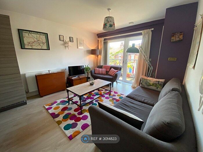 1 Bedroom Flat To Rent In Northwold Road, London, E5