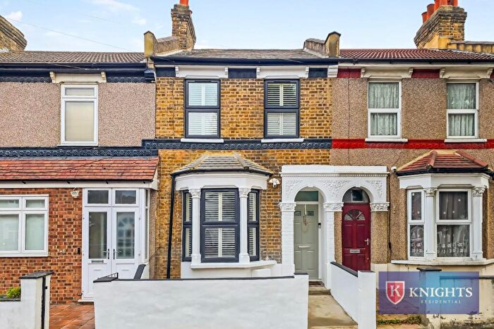 2 Bedroom House For Sale In Bulwer Road, London, N18
