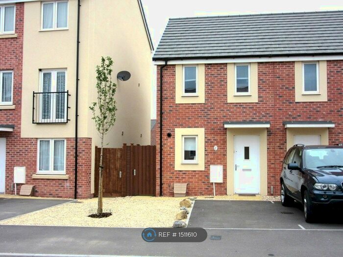 2 Bedroom Semi-Detached House To Rent In Hamilton Drive, Bridgwater, TA6