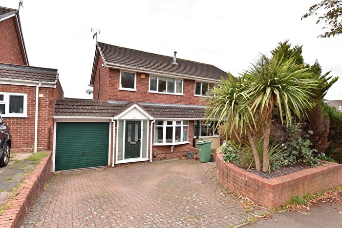 3 Bedroom Semi-Detached House For Sale In Kingswinford, Rangeways Road, DY6