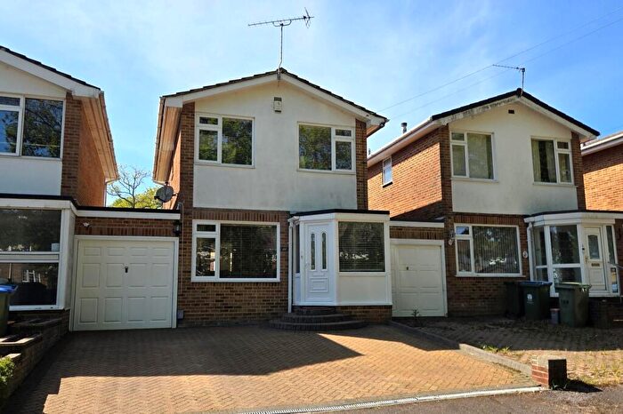 3 Bedroom Link Detached House For Sale In Frosthole Crescent, Fareham, PO15