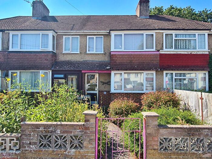 2 Bedroom Terraced House For Sale In Cheam Way, Totton, Southampton, SO40