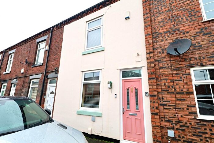 2 Bedroom Terraced House For Sale In Hilton Lane, Worsley, M28