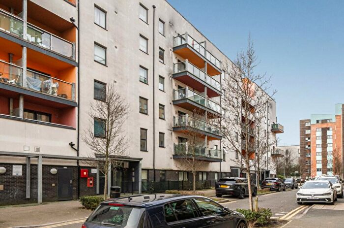 1 Bedroom Flat For Sale In Wideford Drive, Priory Court Wideford Drive, RM7