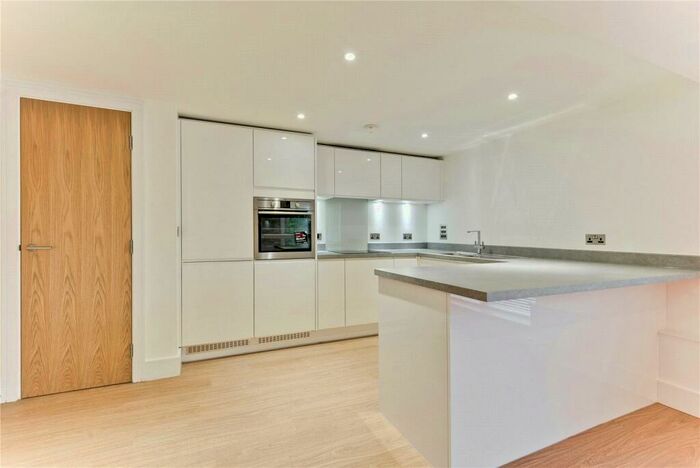 2 Bedroom Apartment To Rent In Kinsheron Place, Pemberton Road, East Molesey, Surrey, KT8