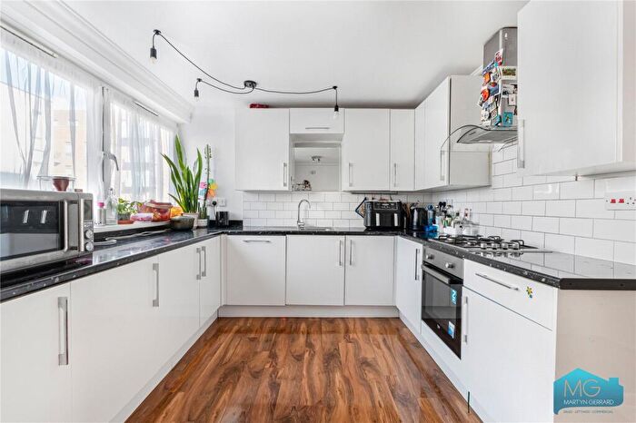 3 Bedroom Apartment For Sale In Audley House, Campsbourne Road, London, N8