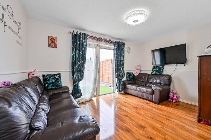 3 Bedroom Terraced House To Rent In Bradymead Road, Beckton, London, E6