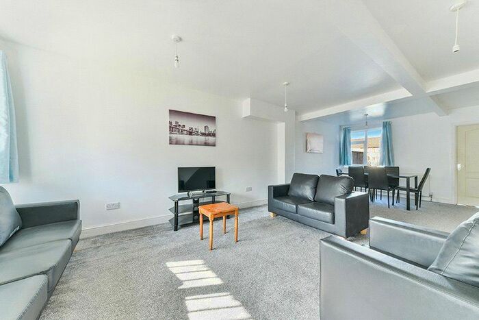 5 Bedroom End Of Terrace House To Rent In Keogh Road, London, E15