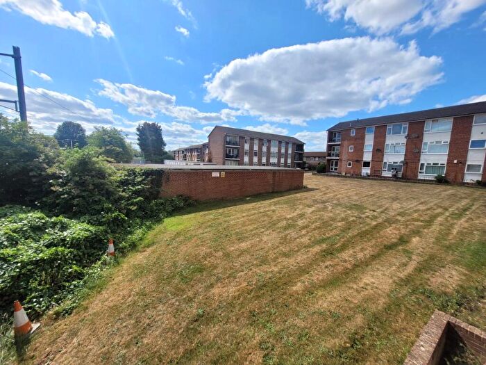 3 Bedroom Apartment To Rent In Sandringham Court, Slough, SL1
