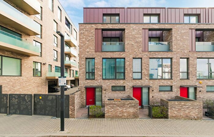 4 Bedroom End Terrace House To Rent In Dryden Road, North Greenwich, SE10